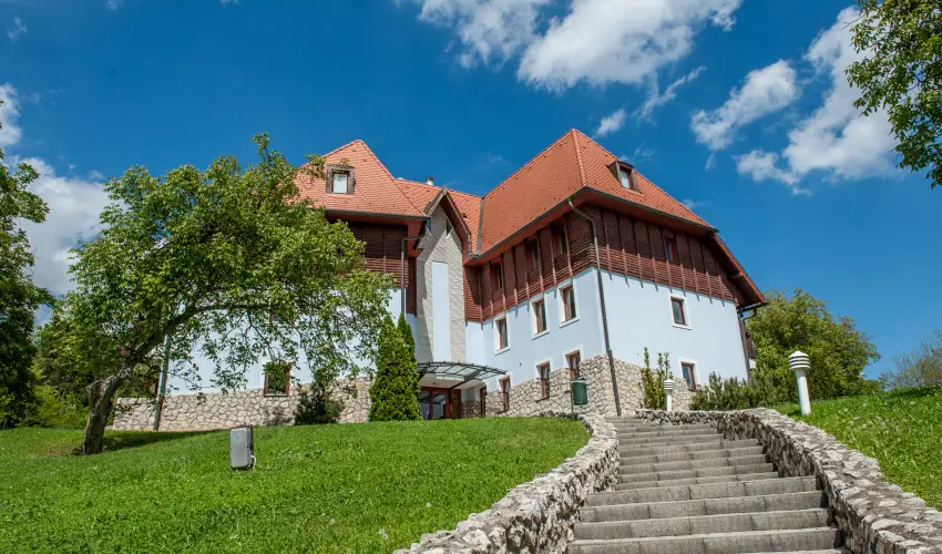 Club Dobogómajor Cserszegtomaj - Október 23. (min. 2 éj)