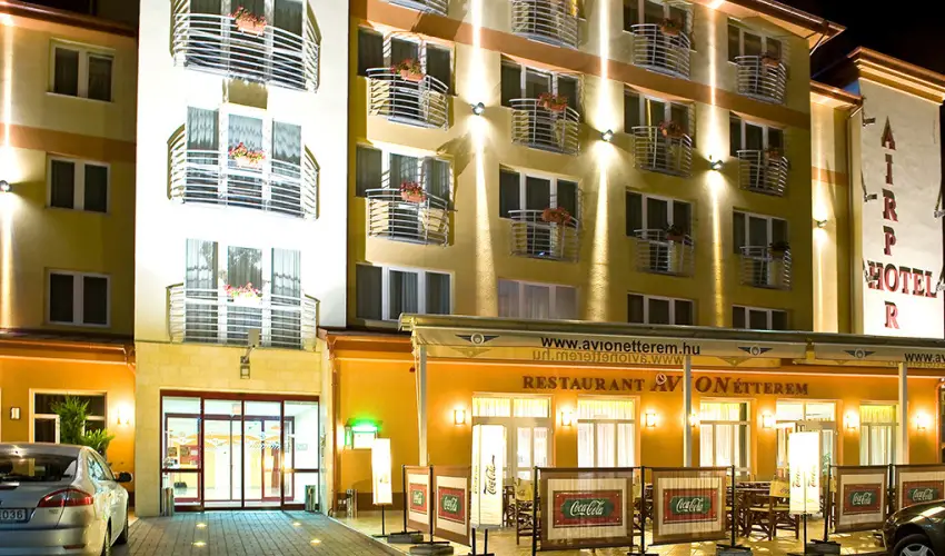Airport Hotel Budapest Vecss - Oktber 23. - teljes elrefizetssel (min. 3 j)