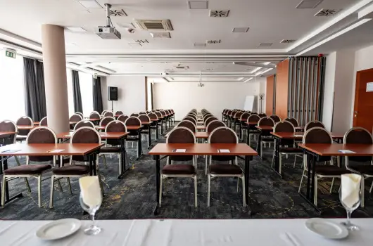 Airport Hotel Budapest - Oktber 23. (min. 2 j)