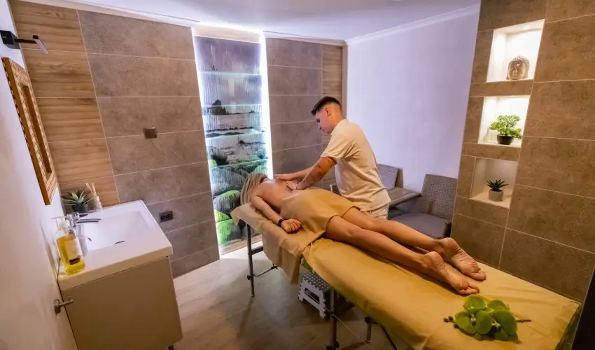 Alfa Hotel Miskolctapolca - Oktber 23. (min. 2 j)