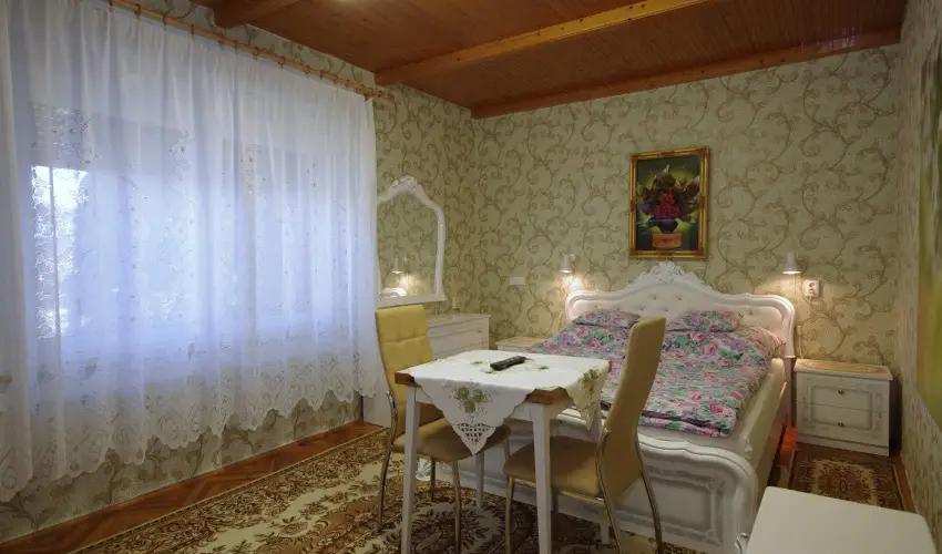 Amlia Apartman Gyula - Oktber 23. (min. 3 j)