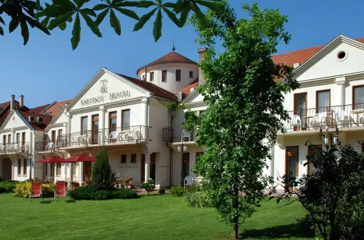 Ametiszt Hotel - Okt�ber 23.