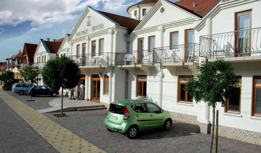 Ametiszt Hotel Hark�ny - Okt�ber 23. (min. 2 �j)