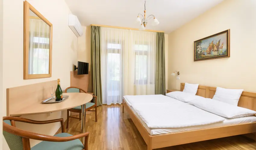 Ametiszt Hotel Hark�ny - Okt�ber 23. (min. 2 �j)