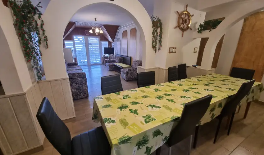 Andrea & Mnika Apartman 2 Harkny - Oktber 23.