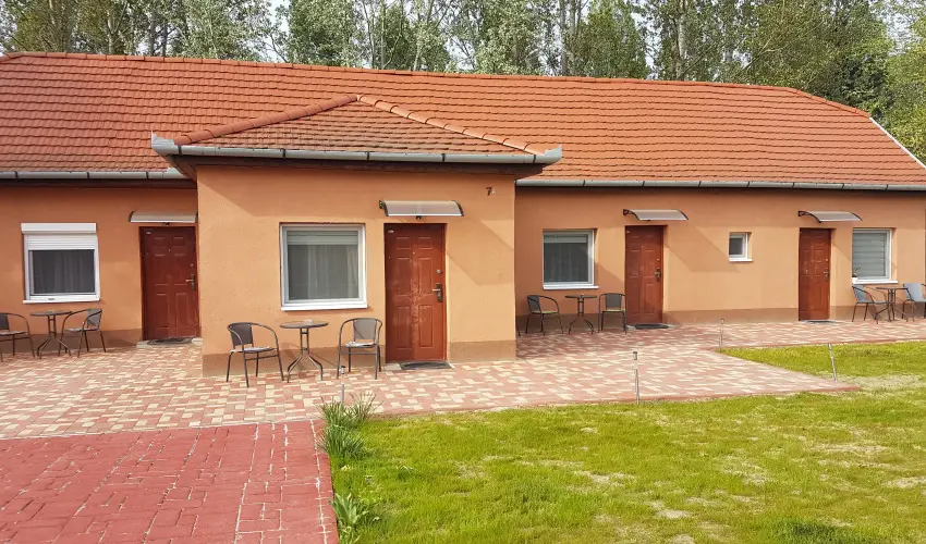 Angyal Apartman Cserkeszl - Oktber 23. (min. 3 j)