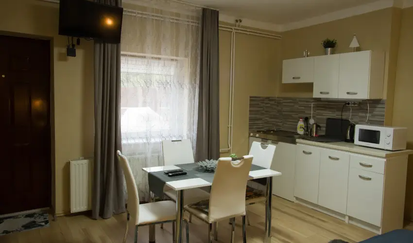 Angyal Apartman Cserkeszl - Oktber 23. (min. 3 j)