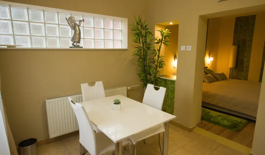 Angyal Apartman Cserkeszl - Oktber 23. (min. 3 j)