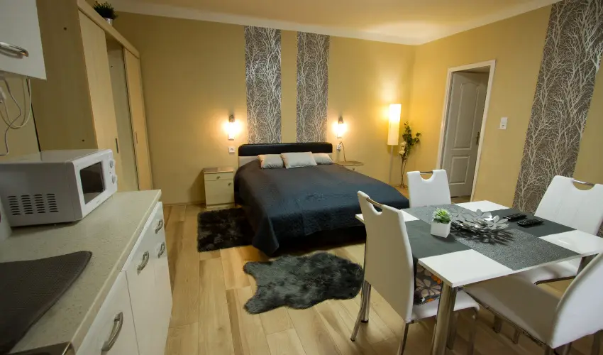 Angyal Apartman Cserkeszl - Oktber 23. (min. 3 j)