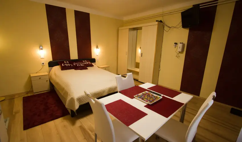 Angyal Apartman Cserkeszl - Oktber 23. (min. 3 j)