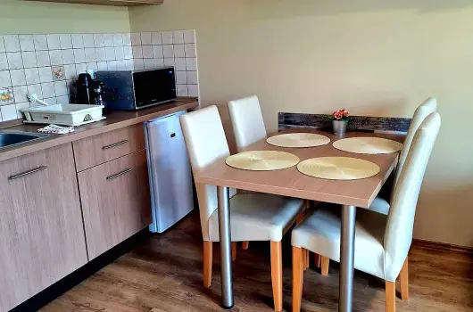 Angyal Apartman Gyula - Okt�ber 23. (min. 4 �j)