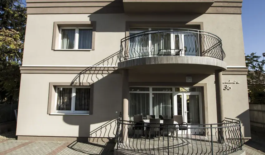 Anna Vendghz Hajdszoboszl - Oktber 23. (min. 2 j)