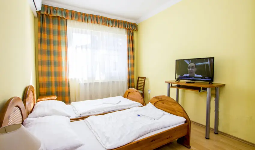 Anna Vendghz Hajdszoboszl - Oktber 23. (min. 2 j)