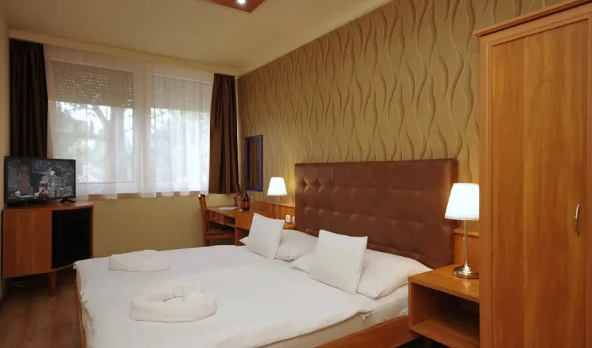 Aqua Hotel Gyula - Oktber 23. (min. 2 j)