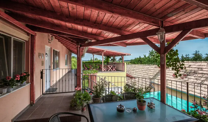 Aranypatk� Panzi� Gy�r�jbar�t - Okt�ber 23.