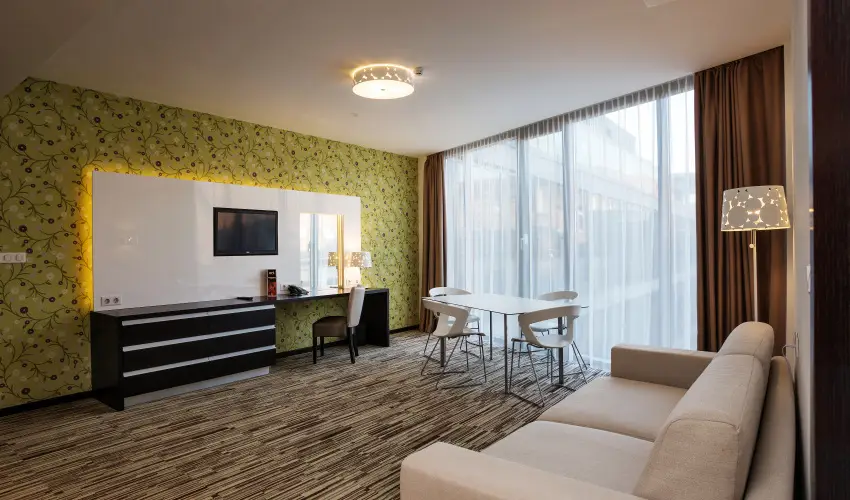 Art Hotel Szeged Szeged - Oktber 23. - specilis elrefizetssel