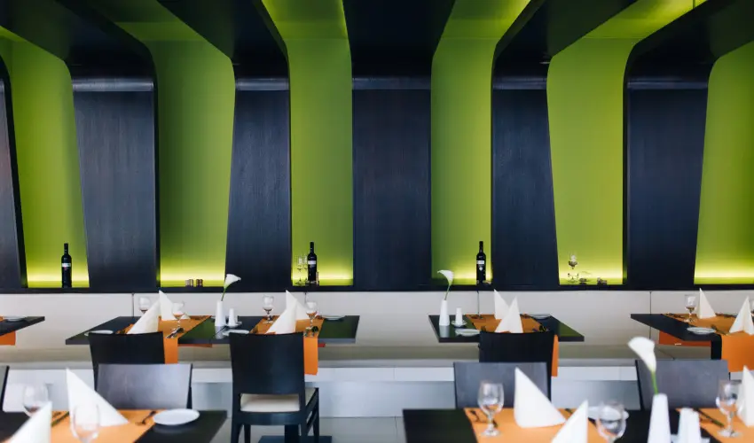 Art Hotel Szeged Szeged - Oktber 23. - specilis elrefizetssel