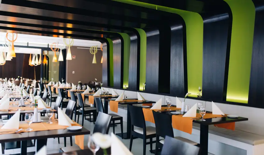 Art Hotel Szeged Szeged - Oktber 23. - specilis elrefizetssel