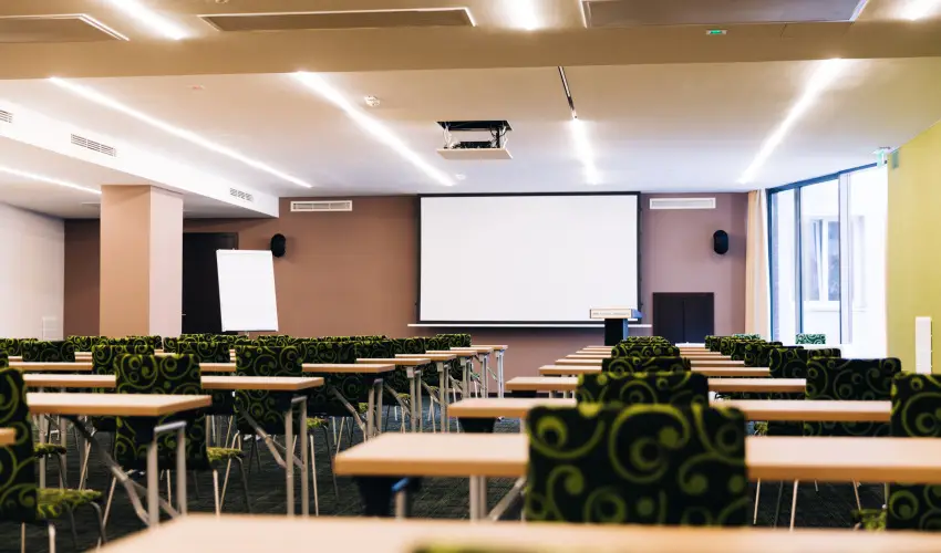 Art Hotel Szeged Szeged - Oktber 23. - specilis elrefizetssel