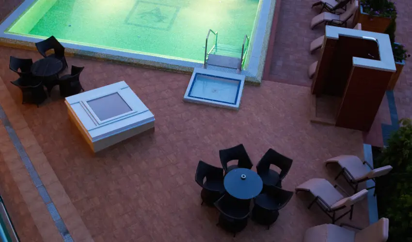 Hotel Atlantis Wellness & Conference Hajdszoboszl - Oktber 23. (min. 3 j)