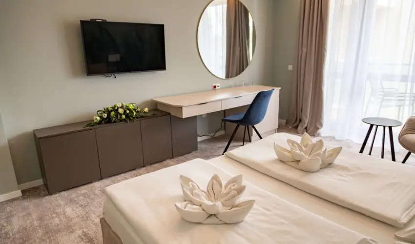 Hotel Atlantis Wellness & Conference Hajdszoboszl - Oktber 23. (min. 3 j)