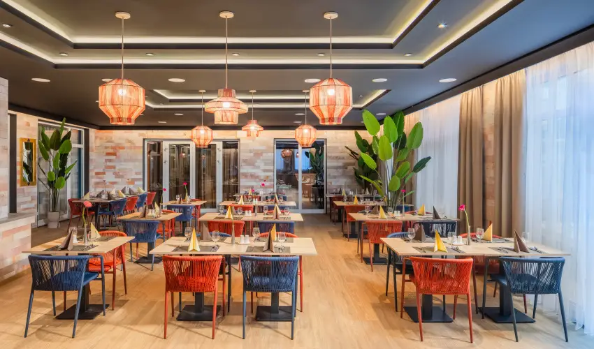 Hotel Atlantis Wellness & Conference Hajdszoboszl - Oktber 23. (min. 3 j)