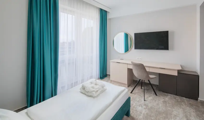 Hotel Atlantis Wellness & Conference Hajdszoboszl - Oktber 23. (min. 3 j)