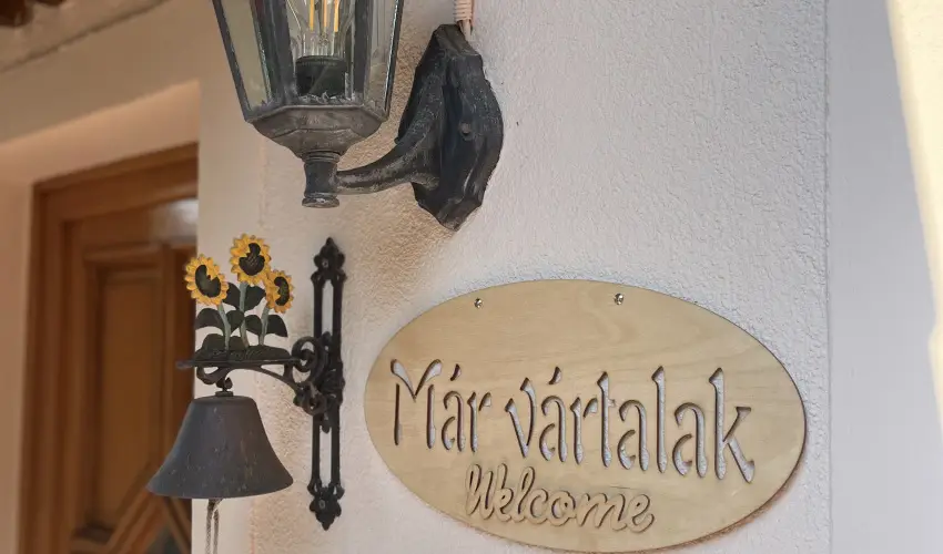 Aventurin House Rvflp - Oktber 23. (min. 2 j)