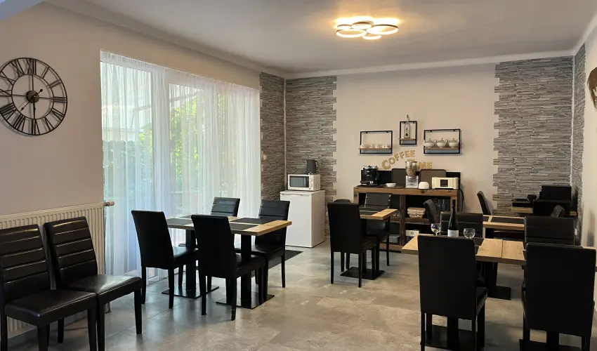 Aventurin House Rvflp - Oktber 23. (min. 2 j)