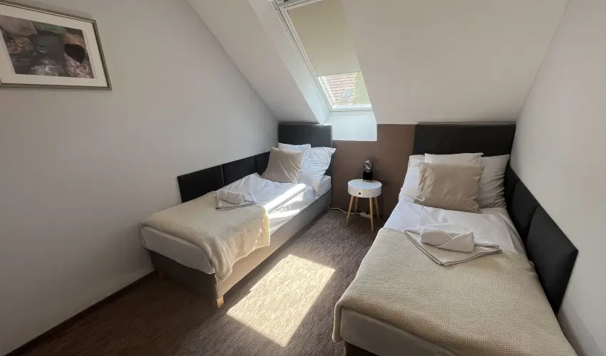 Aventurin House Rvflp - Oktber 23. (min. 2 j)