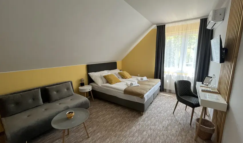 Aventurin House Rvflp - Oktber 23. (min. 2 j)