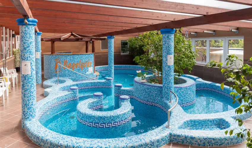 Bagolyvr Inrcs Inrcs - Oktber 23. 