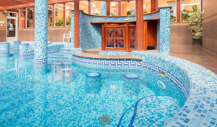 Bagolyvr Inrcs Inrcs - Oktber 23. 