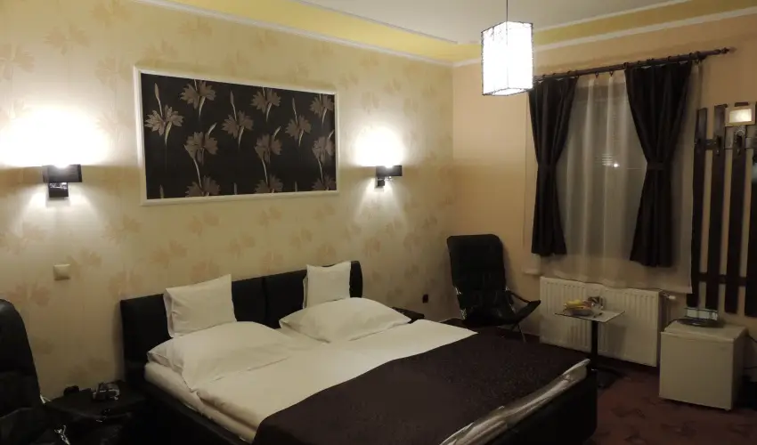 Bajor Panzi Aparthotel Bk, Bkfrd - Oktber 23.