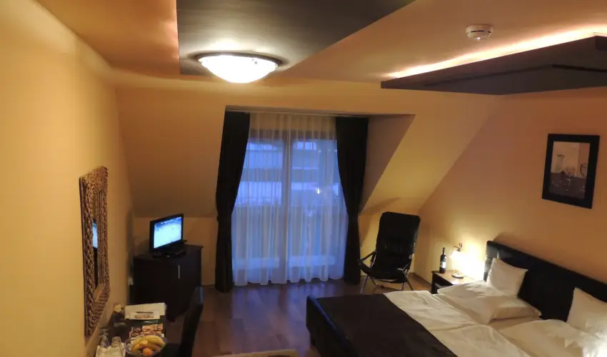 Bajor Panzi Aparthotel Bk, Bkfrd - Oktber 23.