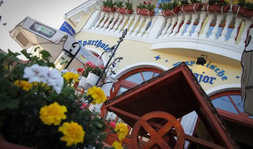 Bajor Panzi Aparthotel Bk, Bkfrd - Oktber 23.