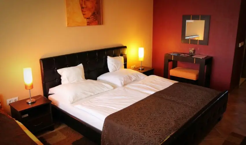 Bajor Panzi Aparthotel Bk, Bkfrd - Oktber 23.