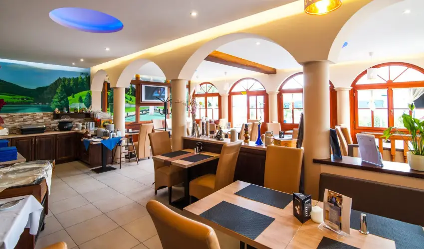 Bajor Panzi Aparthotel Bk, Bkfrd - Oktber 23.