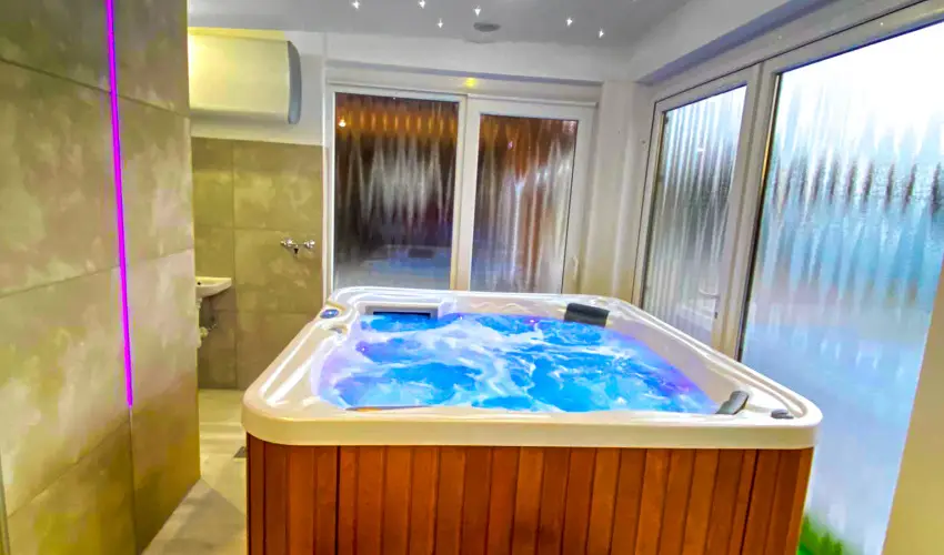 Bajor Panzi Aparthotel Bk, Bkfrd - Oktber 23.