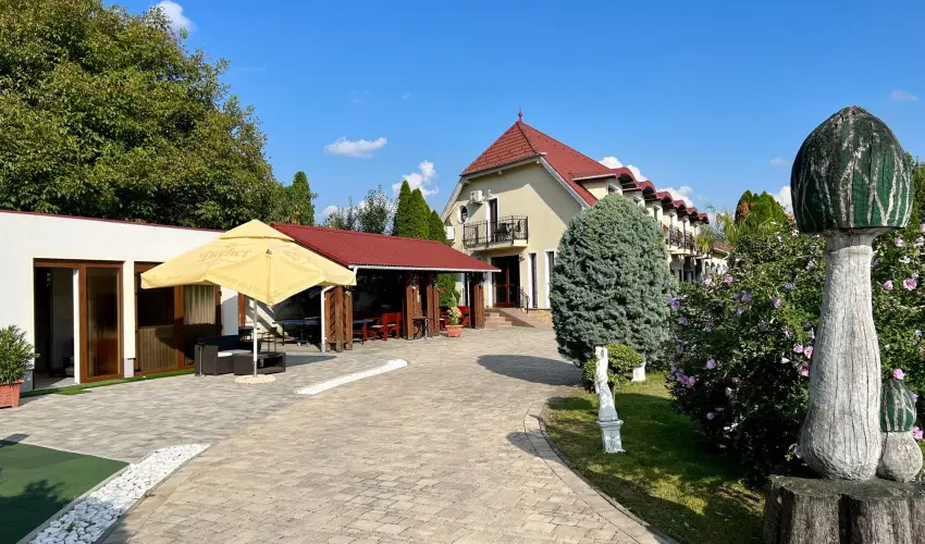 Bajor Panzi Aparthotel Bk, Bkfrd - Oktber 23.