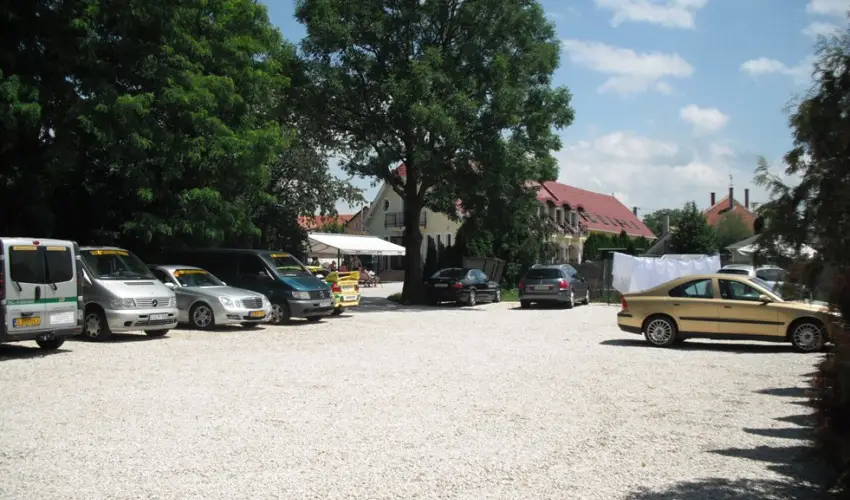 Bajor Panzi Aparthotel Bk, Bkfrd - Oktber 23.