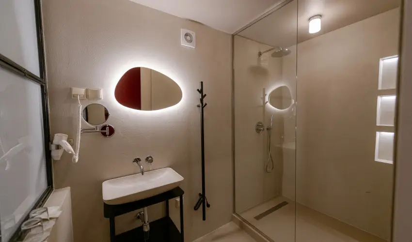 Barka Galria Hotel s tterem Tllya - Oktber 23. (min. 3 j)