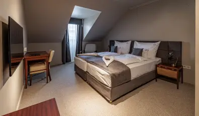 Barka Galria Hotel s tterem Tllya