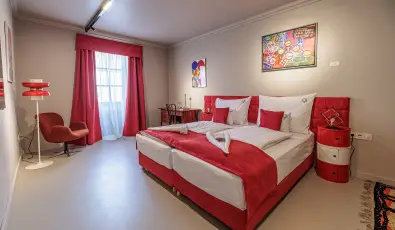 Barka Galria Hotel s tterem Tllya