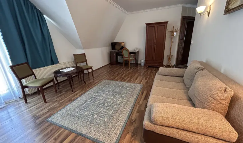 Batthy�ny Kast�lysz�ll� Zalacs�ny - Okt�ber 23. - teljes el�refizet�ssel