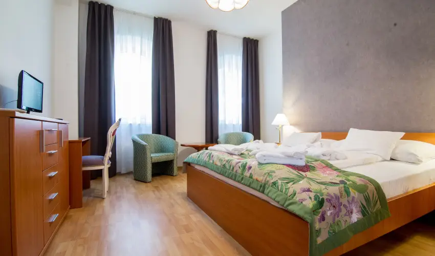 Batthyny Kria Zalacsny - Oktber 23. 