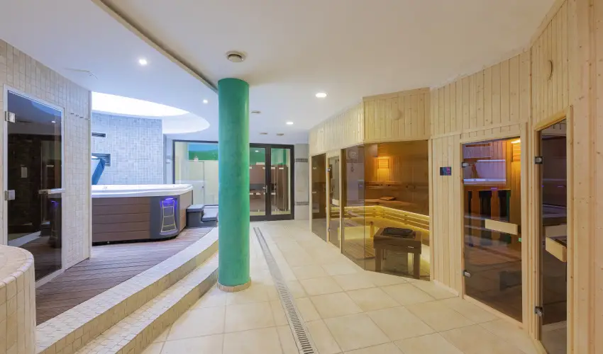 Bazilika alatti Panzi Esztergom - Oktber 23. 