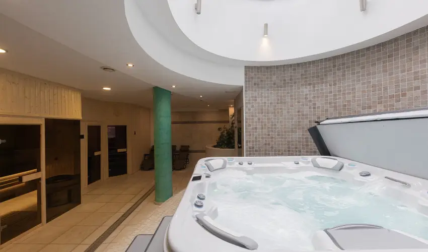 Bazilika alatti Panzi Esztergom - Oktber 23. 