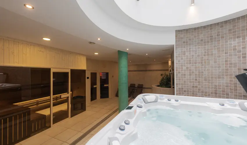 Bazilika alatti Panzi Esztergom - Oktber 23. 