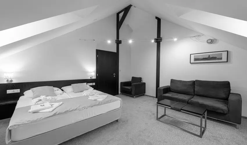 Bazilika alatti Panzi Esztergom - Oktber 23. 